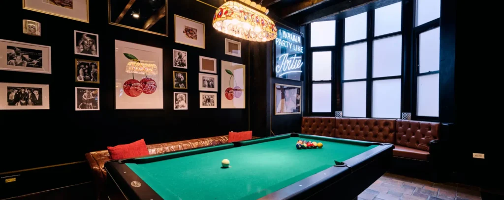 Free pool table at Artie’s Backroom in Midtown NYC, your local Murray Hill bar